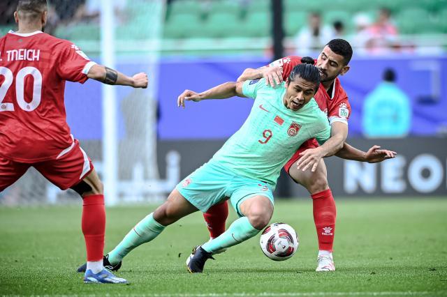 官方入口-张玉宁首度首发扬家军憾平局：非绝对机会差一口气